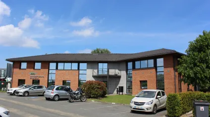 Bureaux rénovés à louer - Environnement verdoyant et prestations modernes à proximité de Villeneuve d'Ascq et du Grand Stade - Offre immobilière - Arthur Loyd