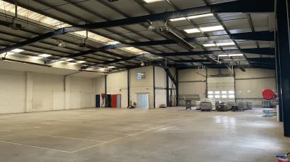 A Louer Entrepôt à Valenciennes - Offre immobilière - Arthur Loyd