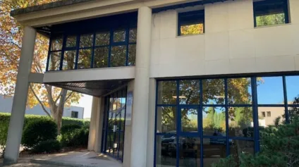 AVIGNON COURTINE BUREAUX A LOUER 417 m2 avec parking privé clôturé. - Offre immobilière - Arthur Loyd