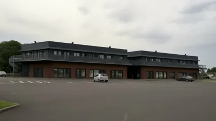 A LOUER - BUREAU COMMERCIAL DE 141 M² EN RDC À NIORT - Offre immobilière - Arthur Loyd