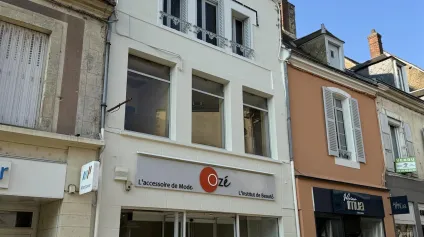 Local commercial à louer à CHATEAUDUN 28200 - Offre immobilière - Arthur Loyd
