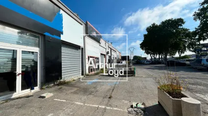 Local disponible en façade RN 113 - Forte visibilité - NIMES OUEST - Offre immobilière - Arthur Loyd