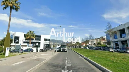 BUREAU A LOUER DE 168M² - Offre immobilière - Arthur Loyd