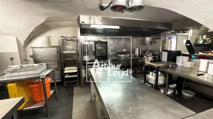 LOCAL COMMERCIAL RESTAURATION - AVEC EXTRACTION - (LOCATION / VENTE) - Offre immobilière - Arthur Loyd