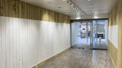 A VENDRE - LOCAL COMMERCIAL - 100 M² - AURAY - Offre immobilière - Arthur Loyd