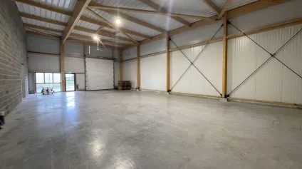 Locaux d'activité à louer à CROSVILLE LA VIEILLE 27110 - Offre immobilière - Arthur Loyd