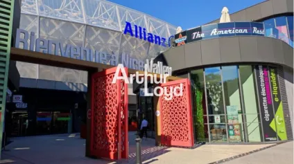 A LOUER LOCAUX COMMERCIAUX 3 128 M² DIVISIBLES DES 40 M² NICE SAINT ISIDORE - Offre immobilière - Arthur Loyd