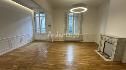 BUREAUX - HYPER CENTRE VILLE REIMS - SECTEUR FORUM - Offre immobilière - Arthur Loyd