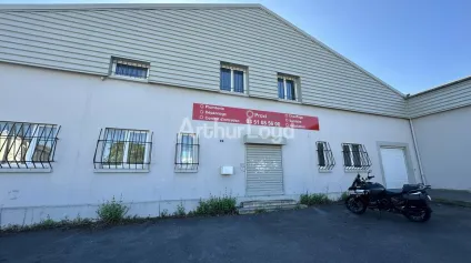 A Louer - Bâtiment d'environ 430m2 à usage mixte bureaux / activité - CENTRE DE TINQUEUX - Offre immobilière - Arthur Loyd