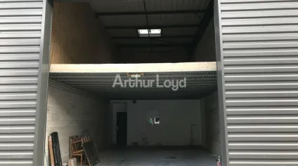 A louer - Cellule artisanale de 154m2 avec bureau secteur Croix Blandin - Offre immobilière - Arthur Loyd