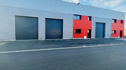 A LOUER/A VENDRE LOCAL ACTIVITE 372M2 ST NAZAIRE BRAIS - Offre immobilière - Arthur Loyd