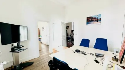 BUREAUX à LOUER de 161 m² - Offre immobilière - Arthur Loyd