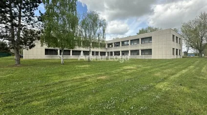 Immeuble de bureaux d'environ 1650 m2 sur une parcelle d'environ 5400 m2 - REIMS FARMAN - Offre immobilière - Arthur Loyd