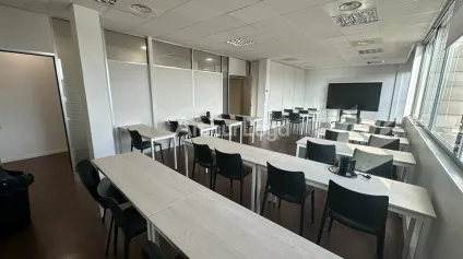 Plateau de bureaux d'environ 307 m2 - REIMS CLAIRMARAIS - Offre immobilière - Arthur Loyd