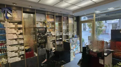 REIMS HYPER-CENTRE - Emplacement N°1 à céder, loyer faible - local commercial - Offre immobilière - Arthur Loyd