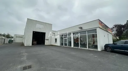 Bâtiment d'activité dune superficie d'environ 1800m2 - CORMONTREUIL - Offre immobilière - Arthur Loyd