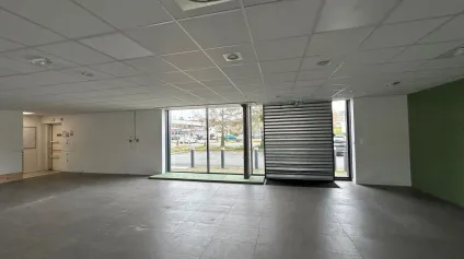 A LOUER - LOCAL COMMERCIAL - 231 M2 - SAINT-QUENTIN - Offre immobilière - Arthur Loyd