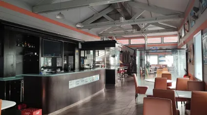 - LIMOGES SUD - Local commercial 577 m² - tous commerces + terrain - Offre immobilière - Arthur Loyd