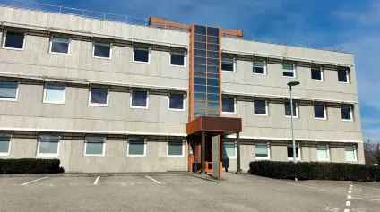 A LOUER BUREAUX PARC SUD GALAXIE ECHIROLLES AVEC PARKING - Offre immobilière - Arthur Loyd