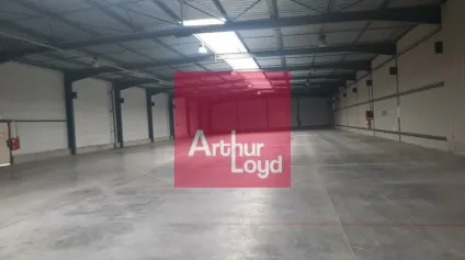 RIOM PARC EUROPEEN A LOUER ENTREPOT 1800 M² - Offre immobilière - Arthur Loyd