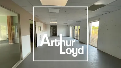 LOCAL PROFESSIONNEL A VENDRE - PMR ET ERP - VENDARGUES - Offre immobilière - Arthur Loyd