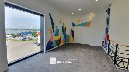 A louer - LE 196 - Bureaux avec bon ratio parkings - Saint Priest - Offre immobilière - Arthur Loyd