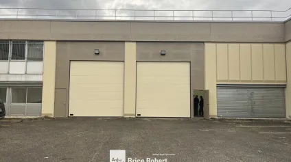 A vendre - Cellules d'activités avec une hauteur de 6 m - Saint-Priest - Offre immobilière - Arthur Loyd
