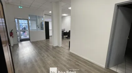 A vendre - Bureaux en rez-de-chaussée - Lyon 3ème Part-Dieu - Offre immobilière - Arthur Loyd