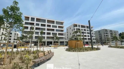 A louer - Local commercial au sein de la Clairière - Bron - Offre immobilière - Arthur Loyd