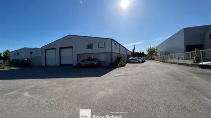 Bâtiment d'activités à louer sur terrain de 4000 m² - à Meyzieu - Offre immobilière - Arthur Loyd