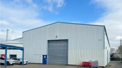 Local d'activités indépendant sur son terrain - sur Vaulx en Velin - à la location - Offre immobilière - Arthur Loyd