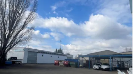 Local d'activités indépendant sur son terrain - sur Vaulx en Velin - à la location - Offre immobilière - Arthur Loyd