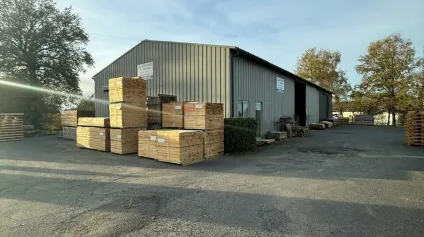 LOCAL D'ACTIVITE - ENTREPOT vente à UZERCHE 19140 - Offre immobilière - Arthur Loyd