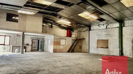 LOCAUX D'ACTIVITÉ À LOUER - ZI LA LAUZE -ST JEAN DE VEDAS - PROXIMITÉ DIRECTE AUTOROUTE - Offre immobilière - Arthur Loyd