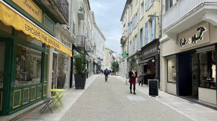 CESSION DE DROIT AU BAIL  LOCAL COMMERCIAL  129 M²  VALENCE - Offre immobilière - Arthur Loyd