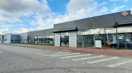 LOCAL COMMERCIAL à VENDRE de 554 m² - Offre immobilière - Arthur Loyd