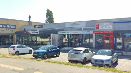 LOCAL COMMERCIAL à LOUER de 500 m² - Offre immobilière - Arthur Loyd