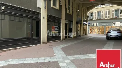 LOCAL COMMERCIAL à LOUER de 51 m² - Offre immobilière - Arthur Loyd