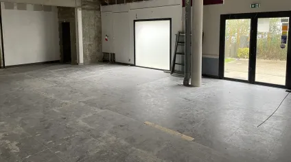 A LOUER - LOCAL COMMERCIAL 151 M² - PLESCOP - Offre immobilière - Arthur Loyd