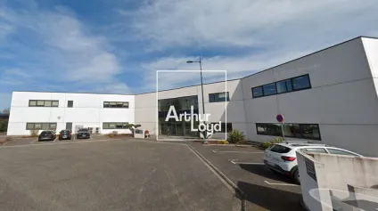 BUREAUX À LOUER - ZONE EUROCENTRE - VILLENEUVE LES BOULOC - Offre immobilière - Arthur Loyd