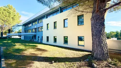 BUREAUX A LOUER SUR LA DURANNE PROCHE DES AXES AUTOROUTIERS - Offre immobilière - Arthur Loyd