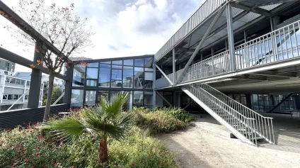 Bureaux à louer à Bordeaux Bassins à Flot 588 m² avec terrasse et parking - Offre immobilière - Arthur Loyd