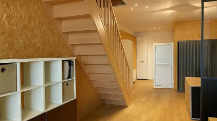 BUREAUX MODERNES ET RÉNOVÉS À METEREN - VISIBILITÉ OPTIMALE - Offre immobilière - Arthur Loyd