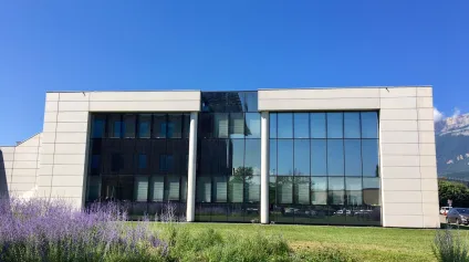 LOCATION DE BUREAUX A ECHIROLLES PARC SUD GALAXIE AVEC PARKINGS - Offre immobilière - Arthur Loyd