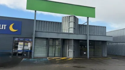 LOCAL COMMERCIAL - 510 M2 - ZONE MENDES FRANCE - Offre immobilière - Arthur Loyd