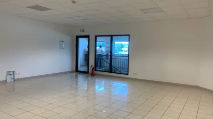 A LOUER Bureau Remire-Montjoly - Offre immobilière - Arthur Loyd