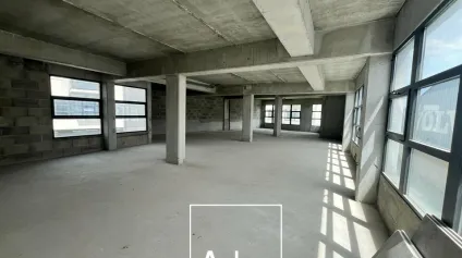 Plateau traversant en étage  Immeuble de standing avec ascenseur et stationnement - Brive - Offre immobilière - Arthur Loyd