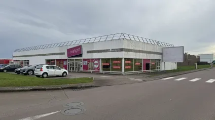 LOCAL COMMERCIAL INDEPENDANT - Offre immobilière - Arthur Loyd