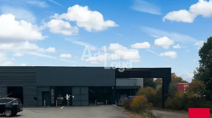 LA MEZIERE CAP MALO - LOCAL COMMERCIAL A LOUER - 1 395 M² DIVISIBLES - Offre immobilière - Arthur Loyd