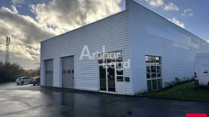 SAINT GREGOIRE - LOCAL D'ACTIVITE DE 300m² - A LOUER - Offre immobilière - Arthur Loyd